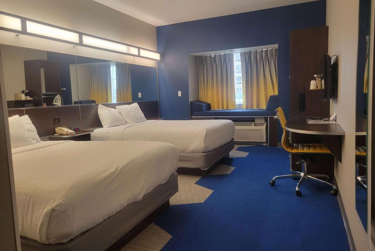 Microtel Inn & Suites By Wyndham Bluffs Council Bluffs Exterior foto