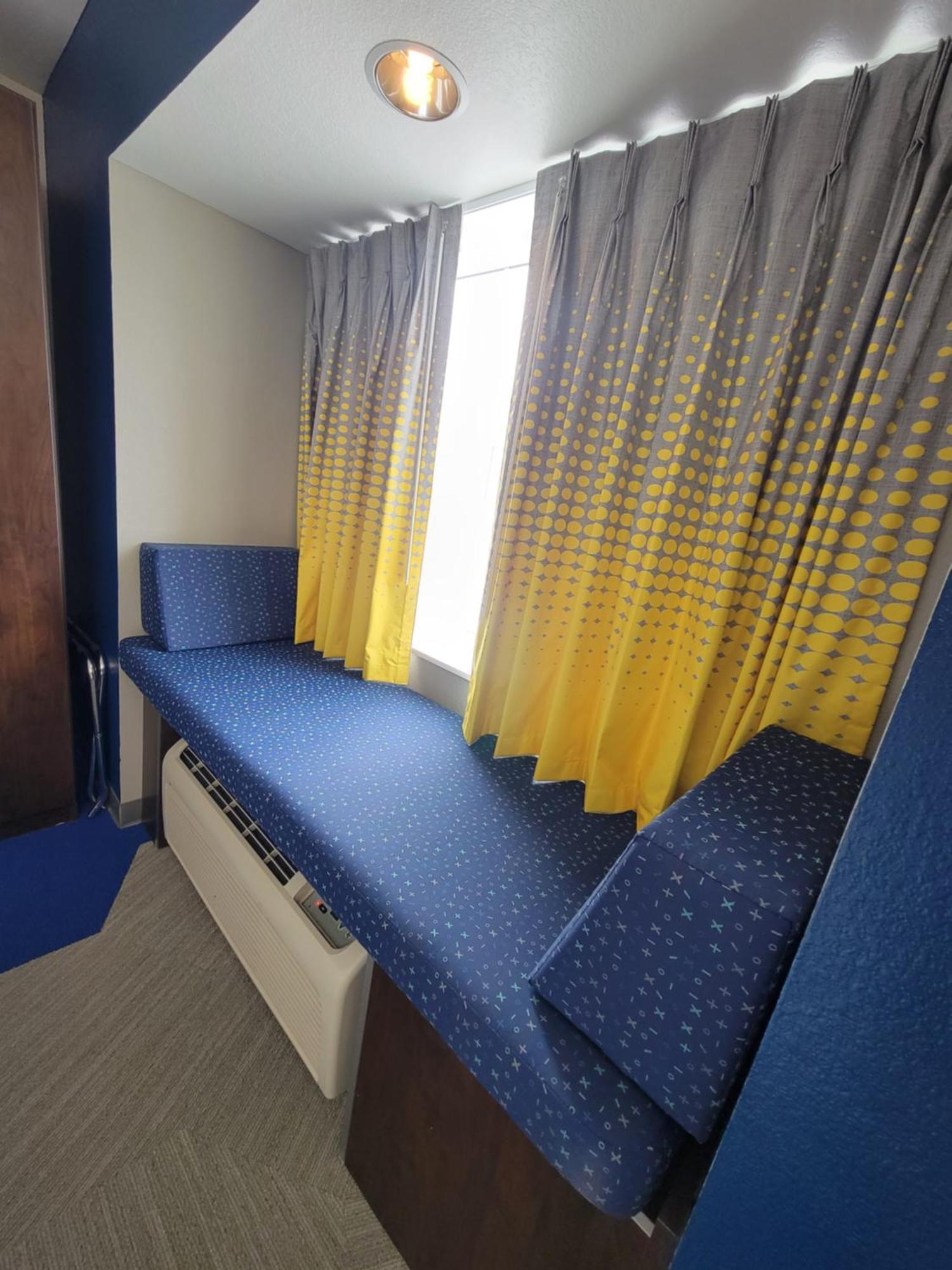 Microtel Inn & Suites By Wyndham Bluffs Council Bluffs Exterior foto
